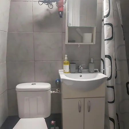 Camara Mani