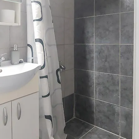 Gæstehus Camara Mani 3*